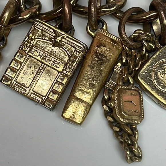 2002 Vintage CHANEL CHARM BRACELET - Picture 7 of 9